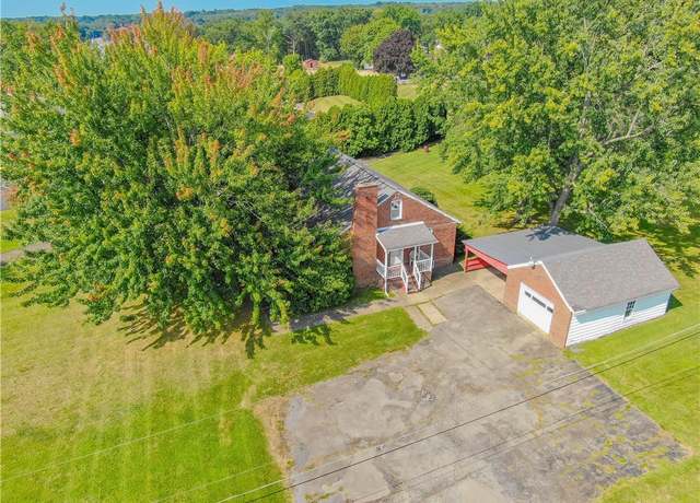 Property at 2516 Wilmington Rd, Neshannock Twp, PA 16105, 3 beds, 1.5 baths