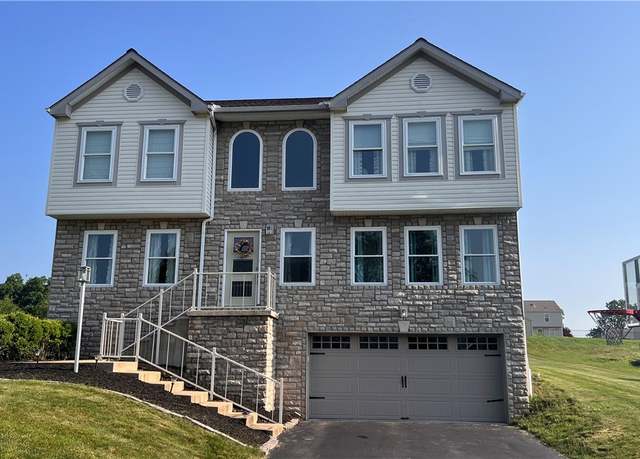 Property at 110 Mohawk Dr, Buffalo Twp - But, PA 16055, 4 beds, 3.5 baths