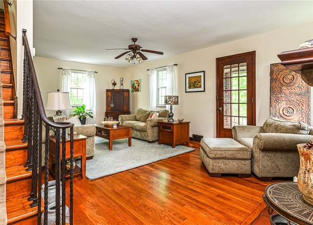 Property at 21 Bryn Mawr Rd, Forest Hills Boro, PA 15221, 3 beds, 1.5 baths