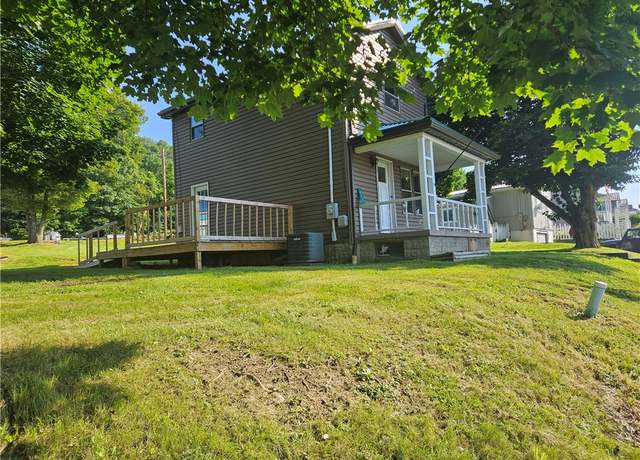 Property at 413 2nd Ave, Cadogan Twp, PA 16212, 2 beds, 1 bath
