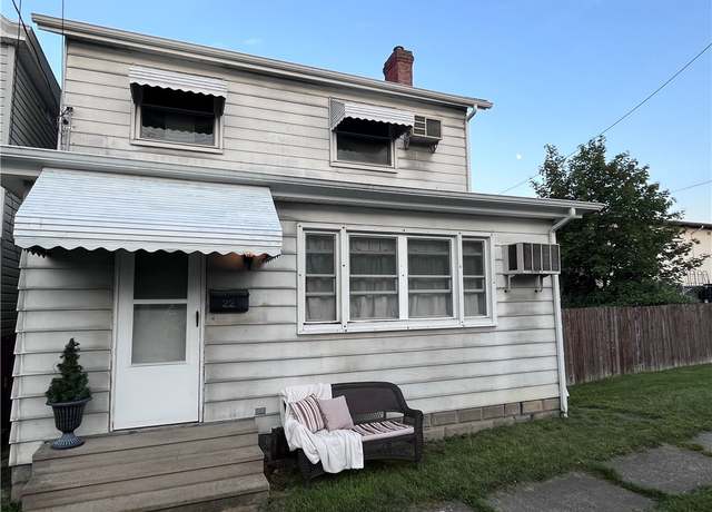 Property at 22 N Grant St, Scottdale, PA 15683, 2 beds, 1 bath
