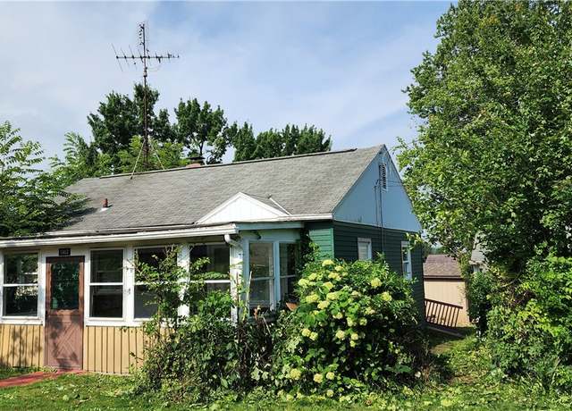 Property at 1602 National St, New Castle/5th, PA 16101, 3 beds, 1 bath