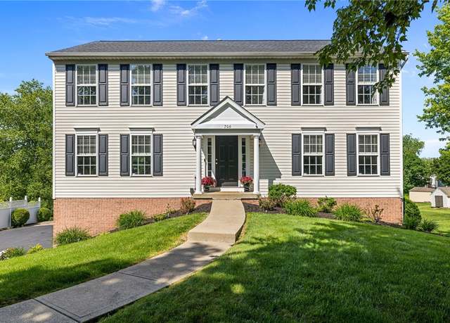 Property at 706 Williamsburg Ct, Cranberry Twp, PA 16066, 4 beds, 3 baths