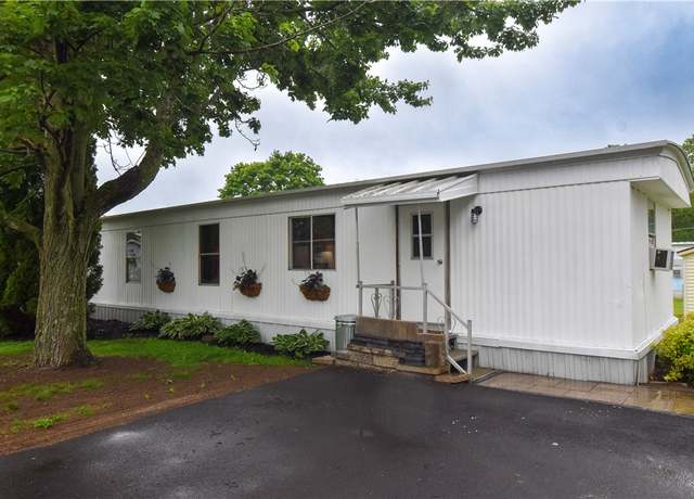Property at 215 Maplecrest Dr, Winfield Twp, PA 16023, 2 beds, 1 bath