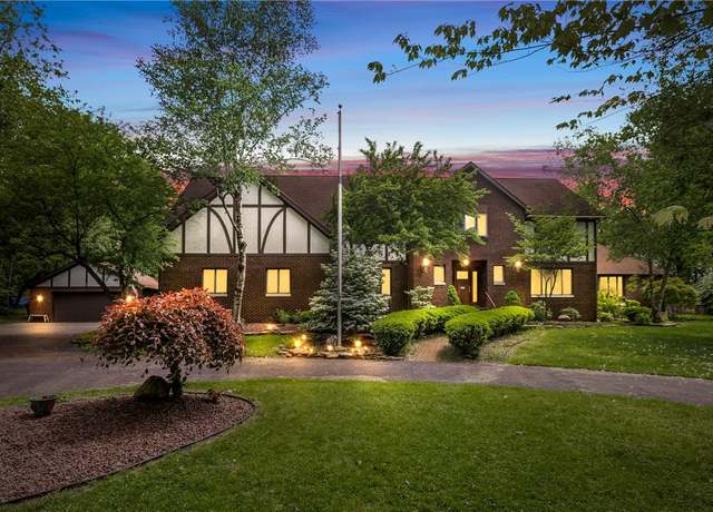 Property at 138 Presnar Dr, Neshannock Twp, PA 16105, 5 beds, 4 baths