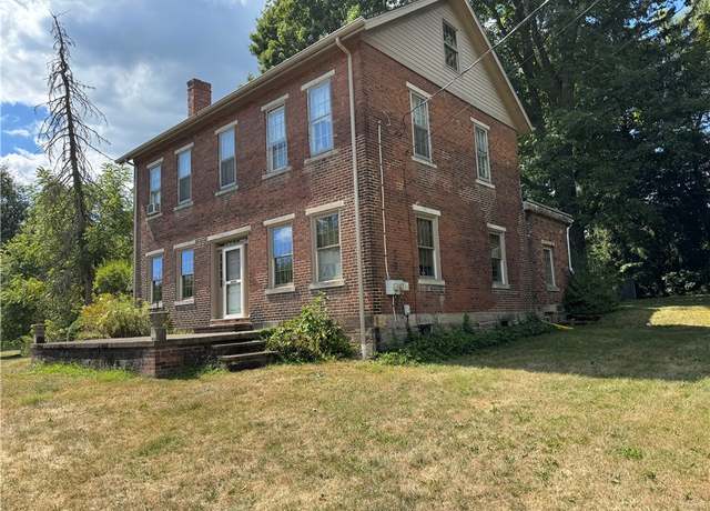 Property at 828 Brownhome Rd, Scott Twp - Law, PA 16101, 4 beds, 2 baths