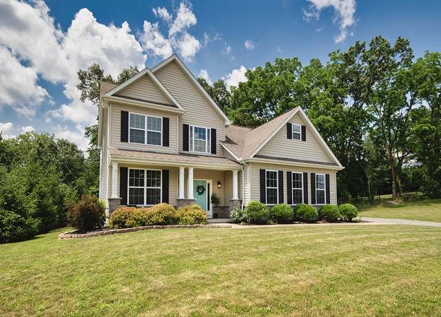 Property at 2529 Brandt School Rd, Franklin Park, PA 15090, 4 beds, 2.5 baths