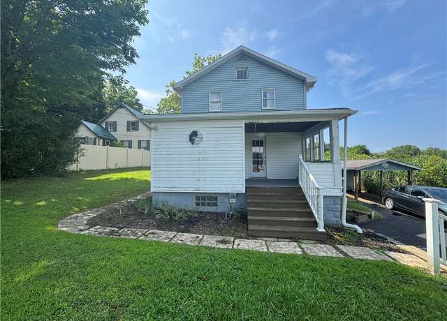 Property at 913 Old Zelienople Rd, Franklin Twp, PA 16117, 2 beds, 3 baths