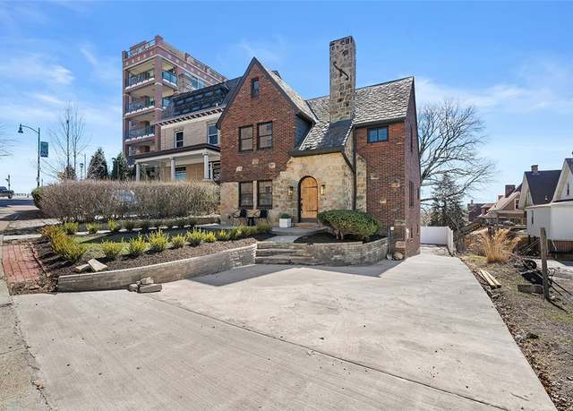 Property at 519 Grandview Ave, Mt Washington, PA 15211, 4 beds, 4 baths