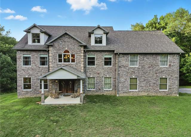 Property at 158 Skyview Dr, North Beaver Twp, PA 16102, 3 beds, 3.5 baths