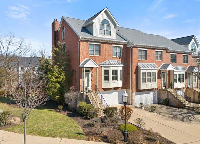 Property at 448 Highpointe Dr, Scott Twp - Sal, PA 15220, 3 beds, 3.5 baths