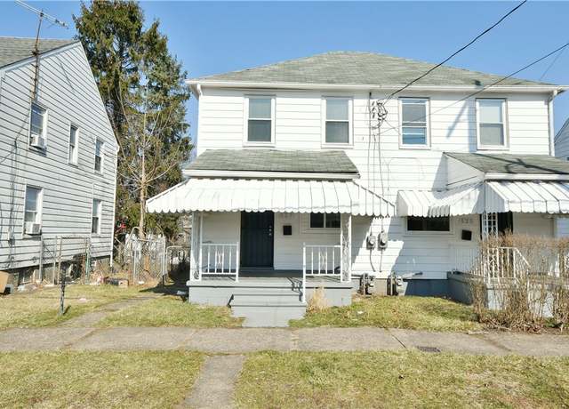 Property at 527 Farnsworth Ave, Clairton, PA 15025, 2 beds, 1 bath