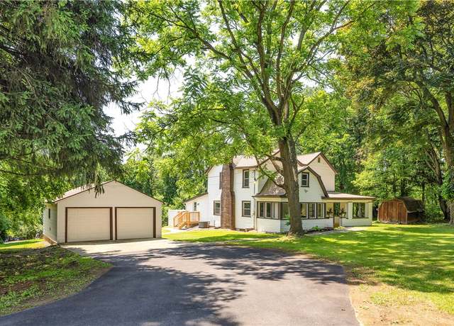 Property at 2165 Tuscarawas Rd, Brighton Twp, PA 15009, 3 beds, 2.5 baths