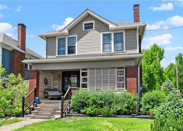 Property at 800 4th St, Beaver, PA 15009, 3 beds, 1.5 baths