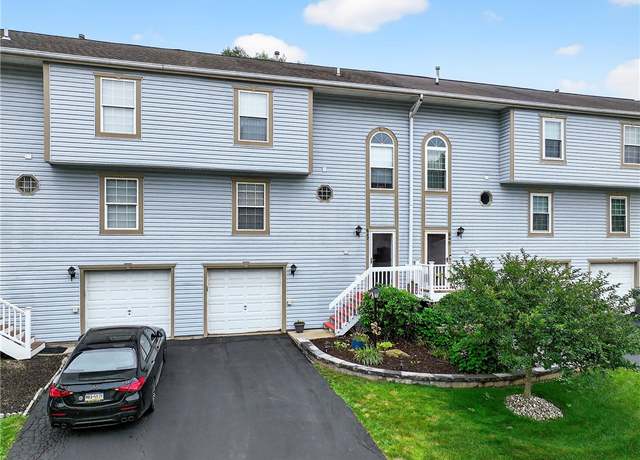 Property at 847 Sunset Cir, Cranberry Twp, PA 16066, 3 beds, 2.5 baths