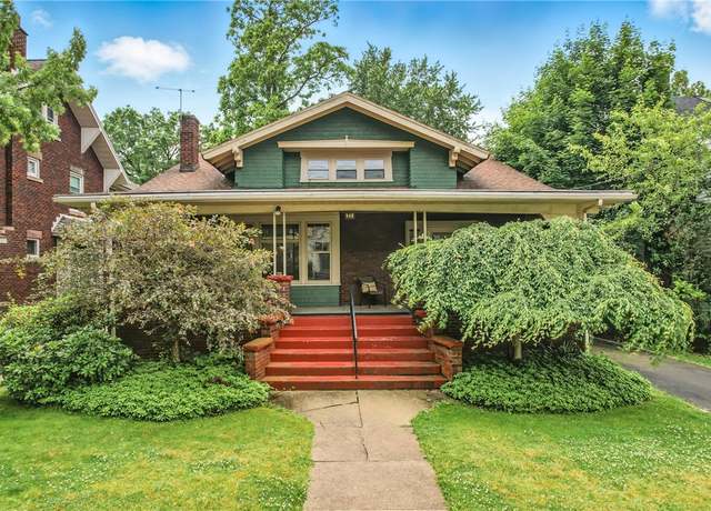Property at 946 Alcoma St, Sharon, PA 16146, 5 beds, 2 baths