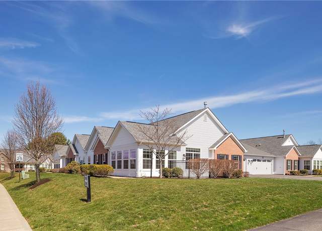 Property at 2082 Southview Dr, Lancaster Twp, PA 16037, 3 beds, 2 baths