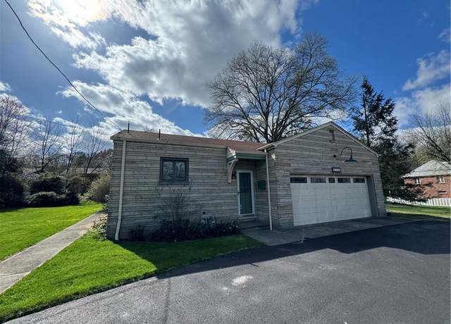 Property at 2200 Fawcett Ave, White Oak, PA 15131, 2 beds, 1.5 baths