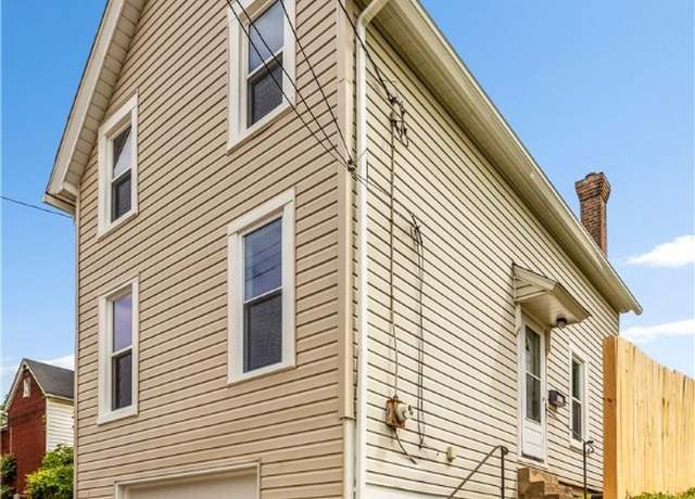 Property at 213 Highland Ave, Pitcairn, PA 15140, 2 beds, 1 bath