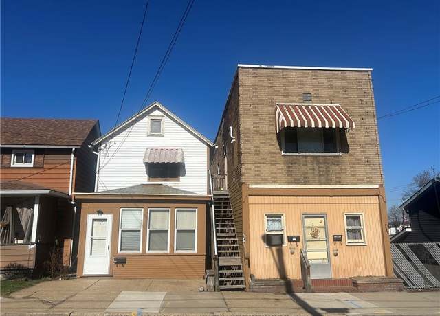 Property at 704/706 Holland St, Vandergrift - Wml, PA 15690, 5 beds, 4 baths