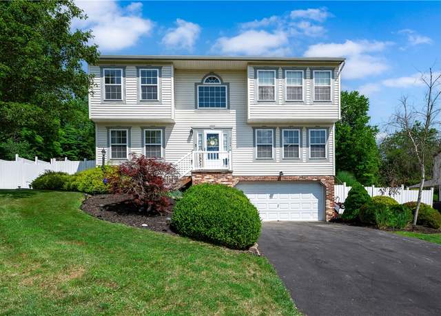Property at 1004 King Edward Dr, Cecil, PA 15057, 4 beds, 2.5 baths