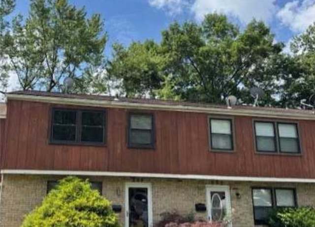Property at 304 Cricketwood Ct, North Strabane, PA 15317, 3 beds, 1 bath