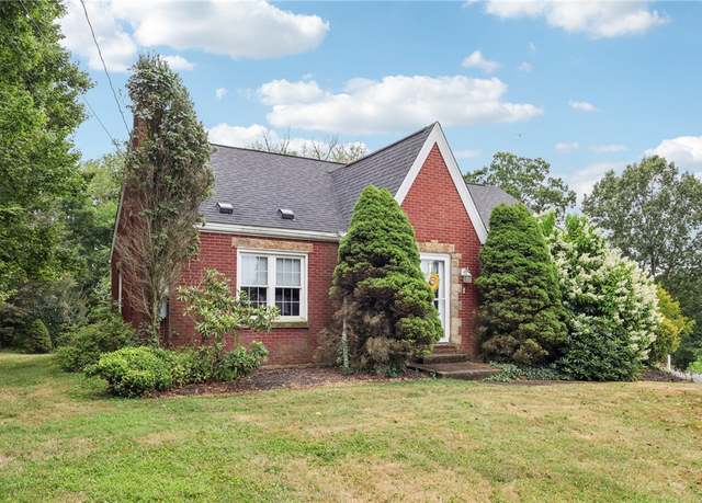 Property at 117 Linden St, Chippewa Twp, PA 15010, 4 beds, 2.5 baths