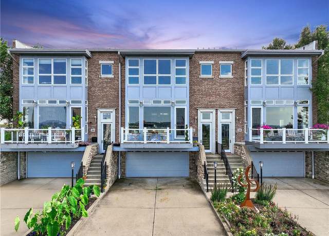 Property at 304 Bigbee St, Mt Washington, PA 15211, 3 beds, 3 baths