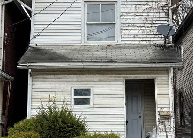 Property at 311 E Reynolds St, New Castle/5th, PA 16101, 2 beds, 1 bath
