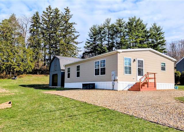 Property at 1312 W 4th, Derry Twp, PA 15627, 2 beds, 1 bath