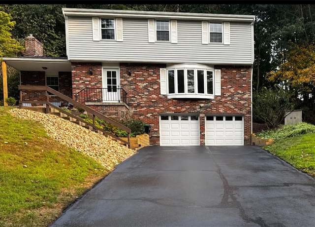 Property at 2118 Coventry Dr, Hampton, PA 15101, 4 beds, 2.5 baths