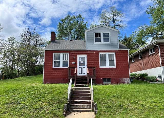 Property at 805 Patterson Ave, Jeannette, PA 15644, 4 beds, 2 baths