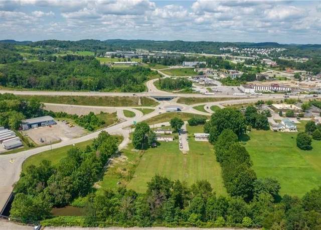 Property at 103 Suburban Ct, New Stanton, PA 15672