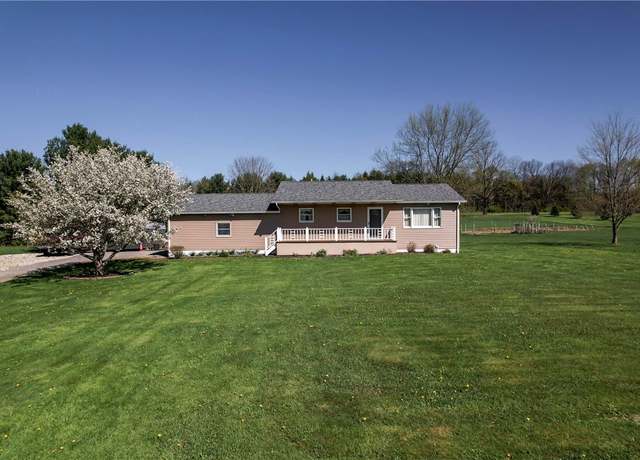 Property at 240 Hamburg Rd, Hempfield Twp - Mer, PA 16125, 3 beds, 2 baths