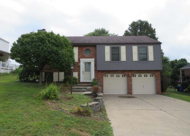 Property at 61 Forest Glen Dr, North Fayette, PA 15126, 3 beds, 2 baths