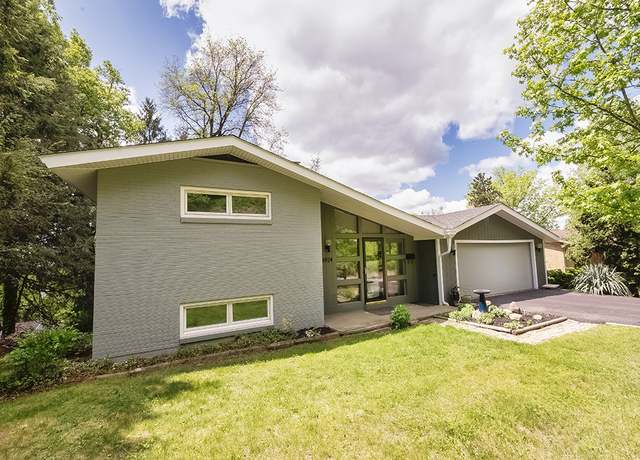 Property at 6924 Merton Rd, Ben Avon, PA 15202, 3 beds, 2 baths