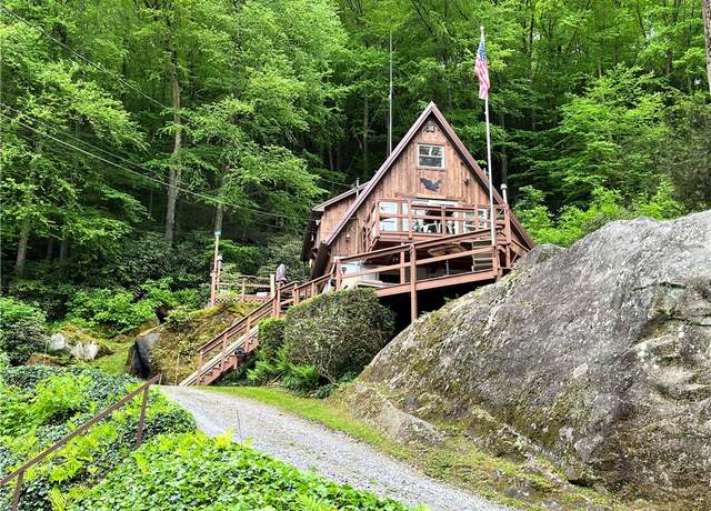 Property at 688 North Tunnel Rd, Rockland Twp, PA 16374, 2 beds, 0.5 baths