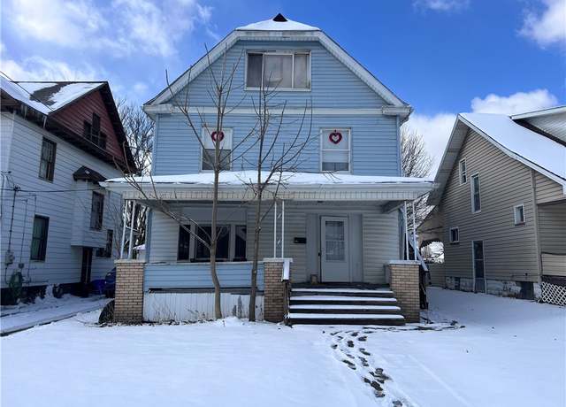 Property at 717 N Mercer St, New Castle/1st, PA 16101, 4 beds, 3 baths