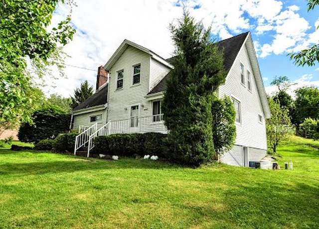Property at 904 Mcclintock Ave, Washington Twp - Fay, PA 15012, 5 beds, 2 baths