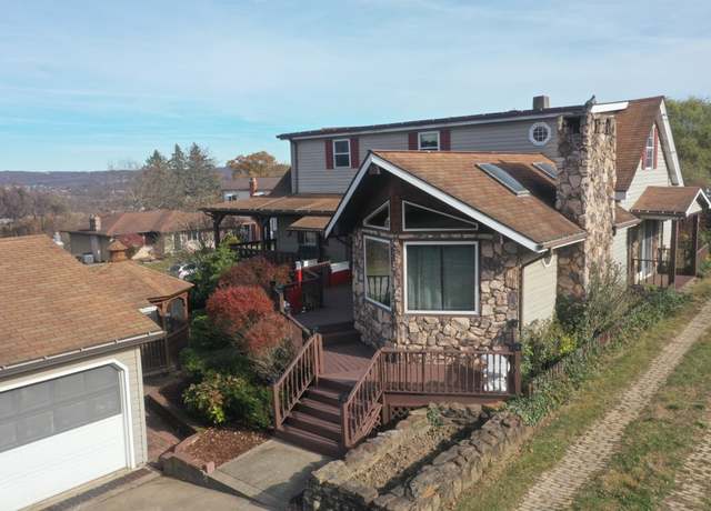 Property at 24 Stracke Ave, Monessen, PA 15062, 2 beds, 2.5 baths