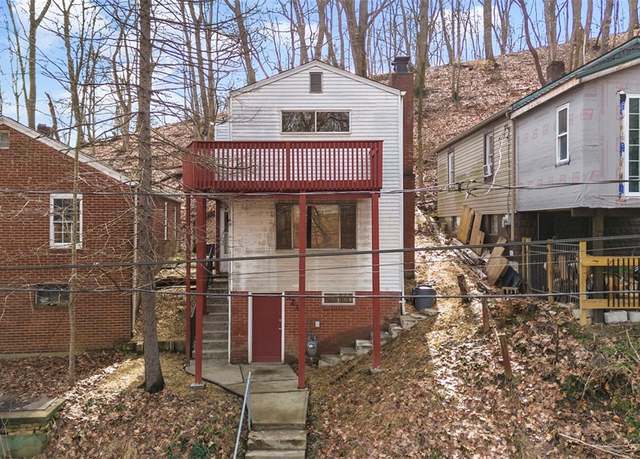 Property at 523 Gibson Dr, Moon/crescent Twp, PA 15108, 2 beds, 1 bath
