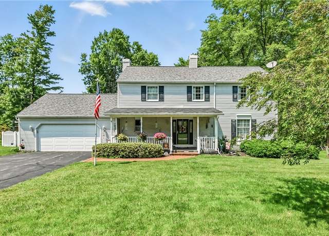 Property at 4735 Pine Cone Dr, Hermitage, PA 16148, 5 beds, 3.5 baths