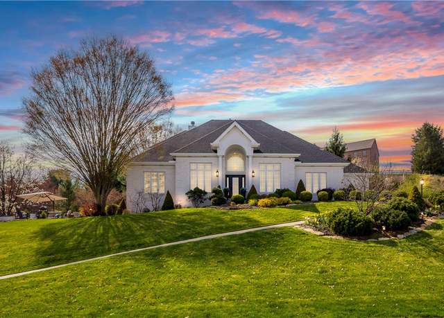 Property at 313 Snowberry Cir, Peters Twp, PA 15367, 5 beds, 4.5 baths