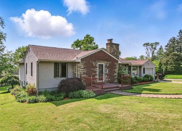 Property at 260 S Oakdale Ave, Hermitage, PA 16148, 3 beds, 3 baths