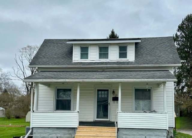 Property at 208 Franklin Pl, Grove City Boro, PA 16127, 3 beds, 2 baths