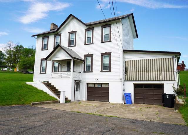 Property at 511 Circle Dr, Elizabeth, PA 15037, 3 beds, 2.5 baths