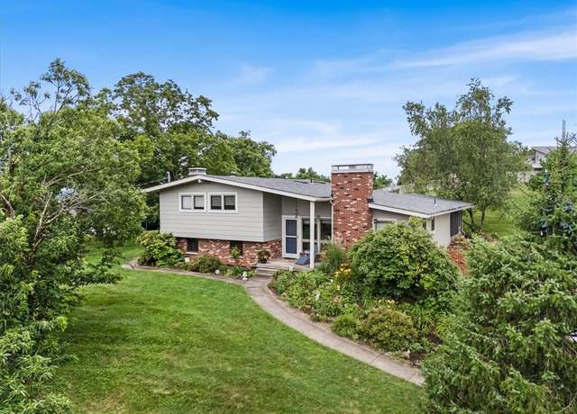 Property at 806 Old Clairton Rd, Jefferson Hills, PA 15025, 4 beds, 3 baths