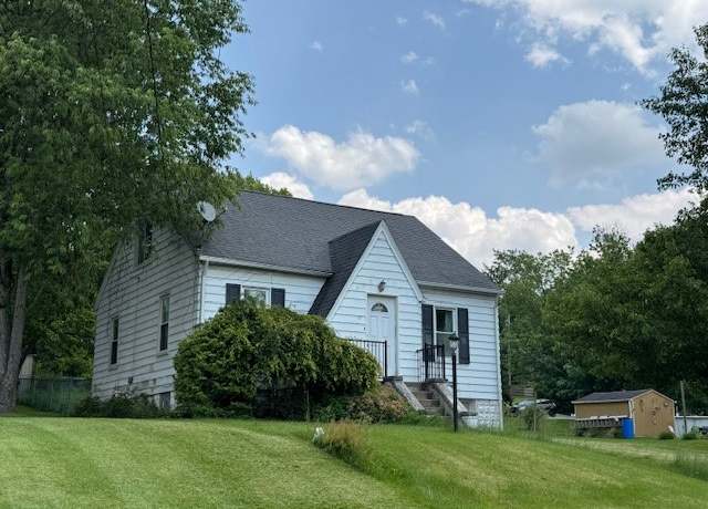 Property at 27 Millersdale Rd, Hempfield Twp - Wml, PA 15644, 3 beds, 1.5 baths