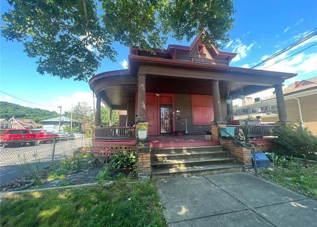 Property at 1211 8th Ave, Beaver Falls, PA 15010, 6 beds, 4 baths