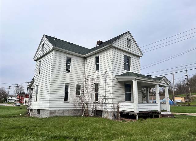 Property at 737 Countyline St, New Castle/3rd, PA 16101, 4 beds, 1 bath